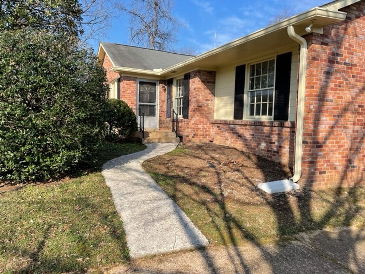 68 Brookwood Ter - Photo 3 of 40