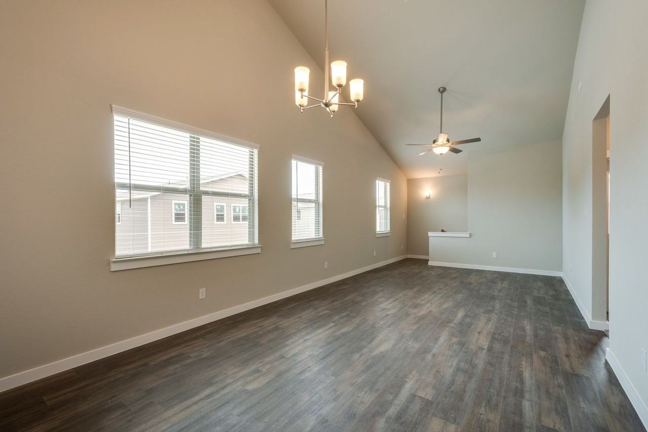 623 Harvest Moon Dr - Photo 7 of 18