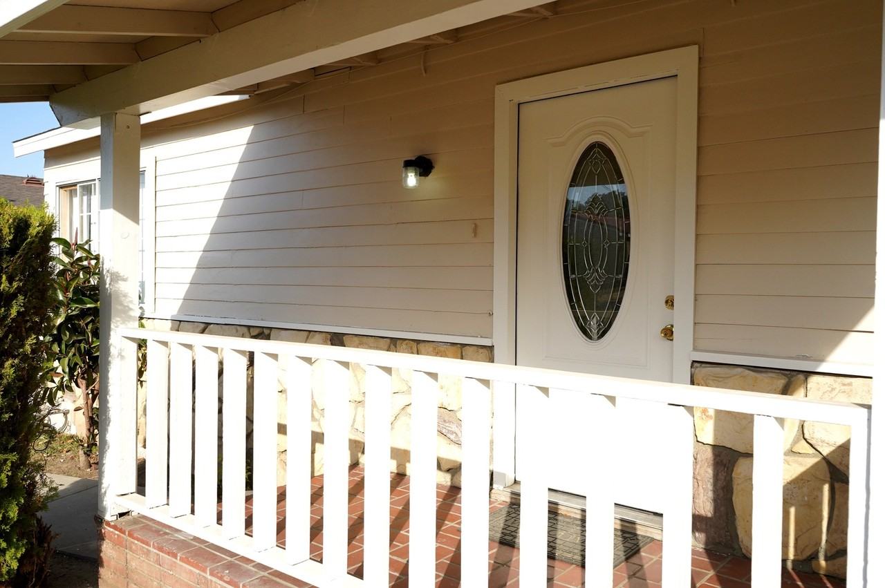 6072 Stearns St - Photo 3 of 25