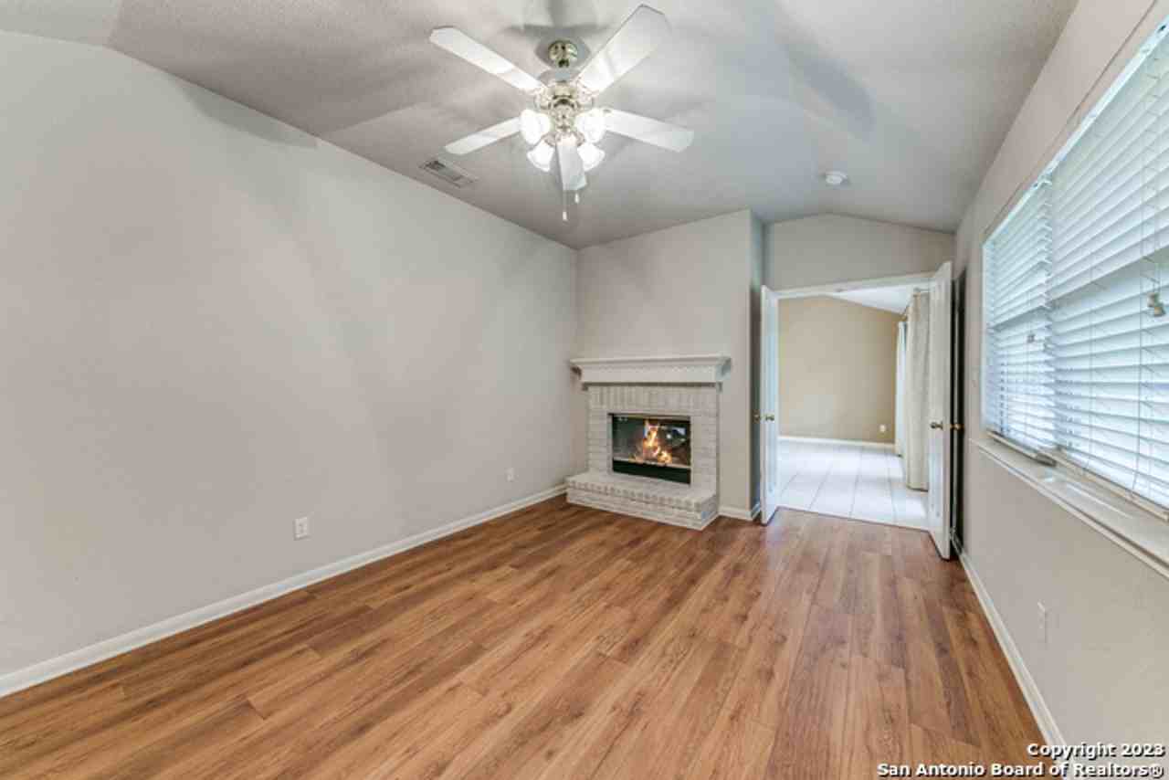 1707 Aspen Ridge - Photo 4 of 12