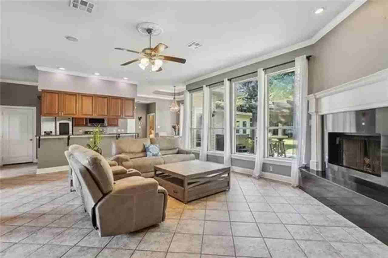 1223 Copperman Ct - Photo 3 of 17