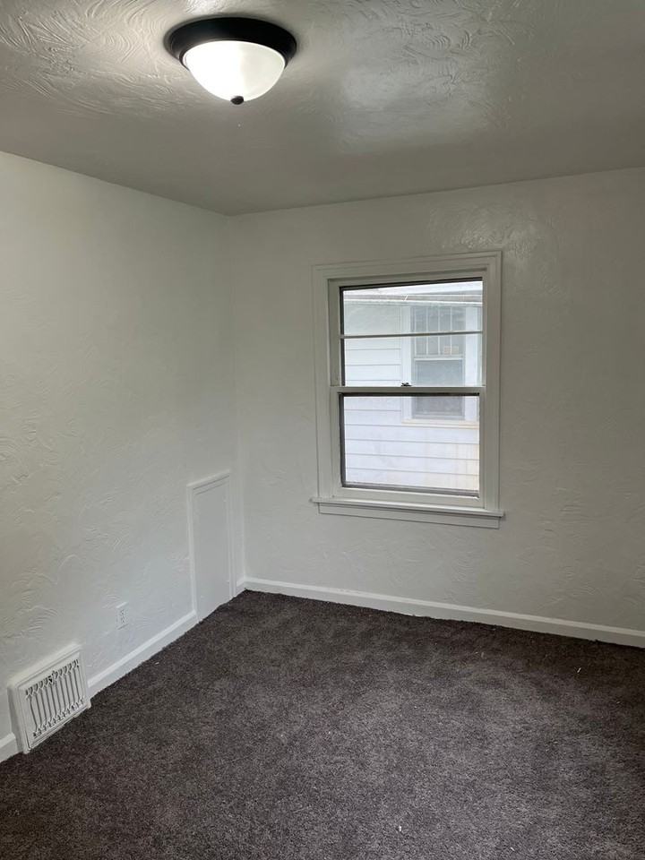 2150 S 10th St - Photo 3 of 11