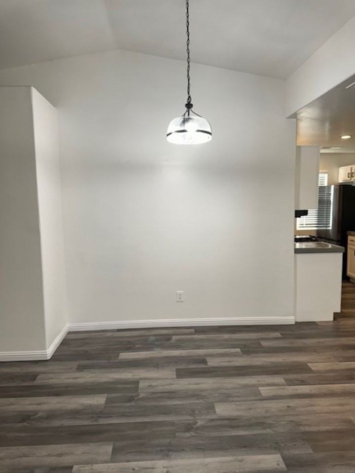 3126 Silverlake Dr - Photo 5 of 15