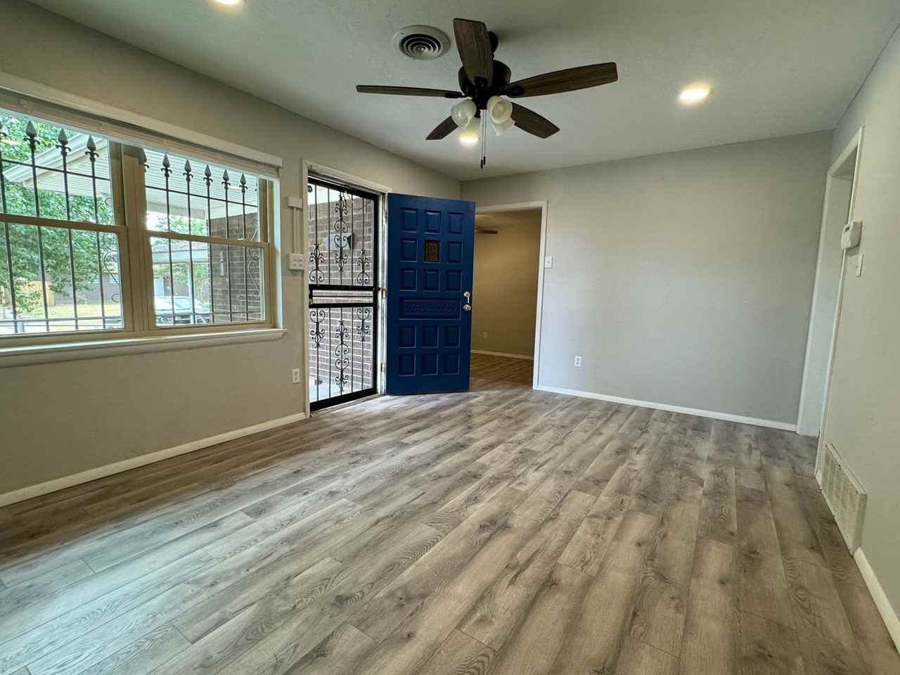711 Sw Ranch Oak Blvd - Photo 2 of 14