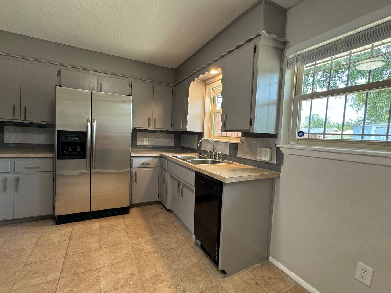 711 Sw Ranch Oak Blvd - Photo 3 of 14