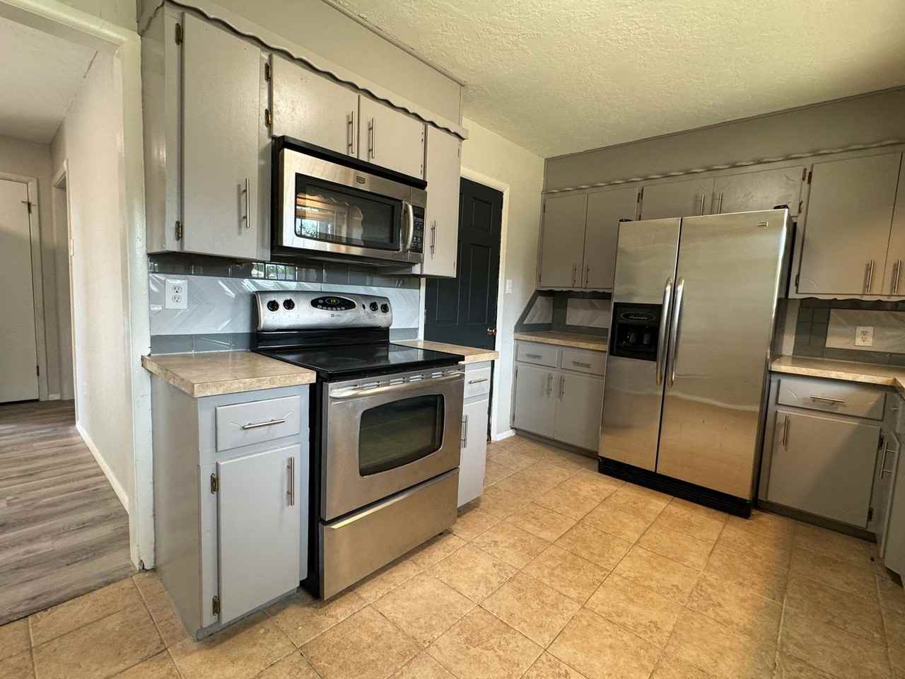 711 Sw Ranch Oak Blvd - Photo 4 of 14