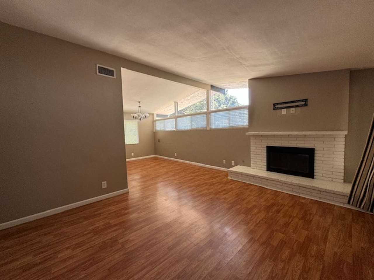 245 S Baldwin Ave - Photo 2 of 20