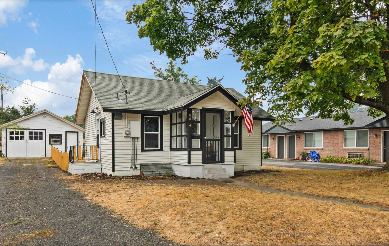 9014 E Frederick Ave - Photo 2 of 15