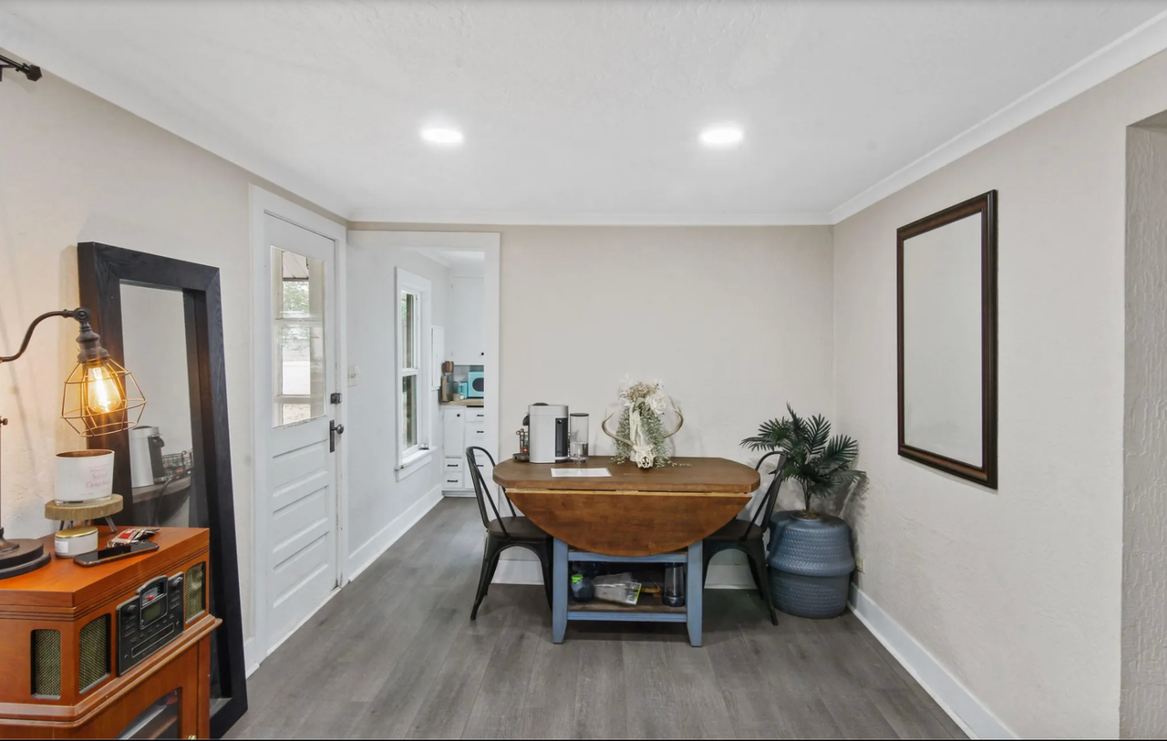 9014 E Frederick Ave - Photo 3 of 15