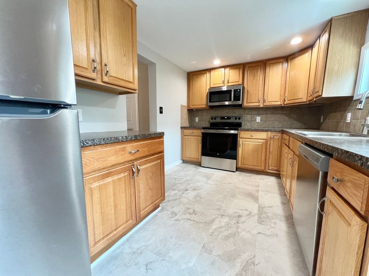 222 Milligan St - Photo 2 of 13