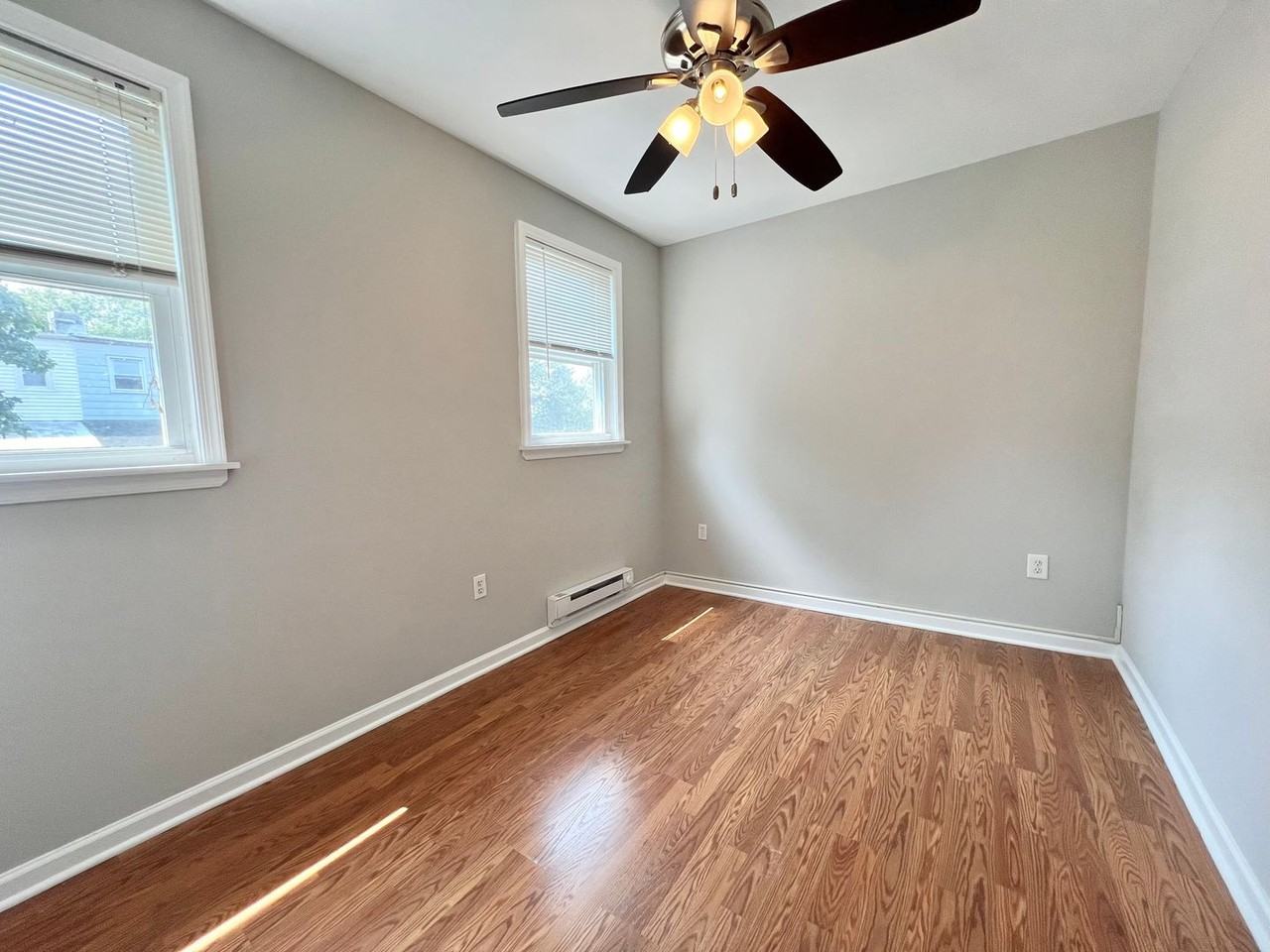 222 Milligan St - Photo 3 of 13