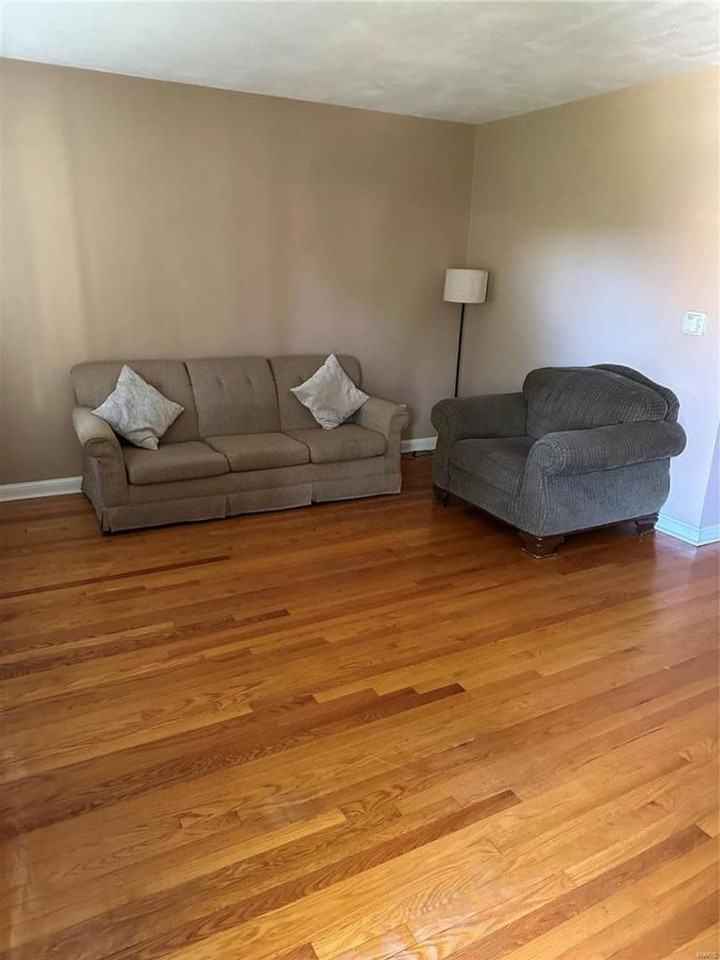 5826 Robert Ave - Photo 2 of 15