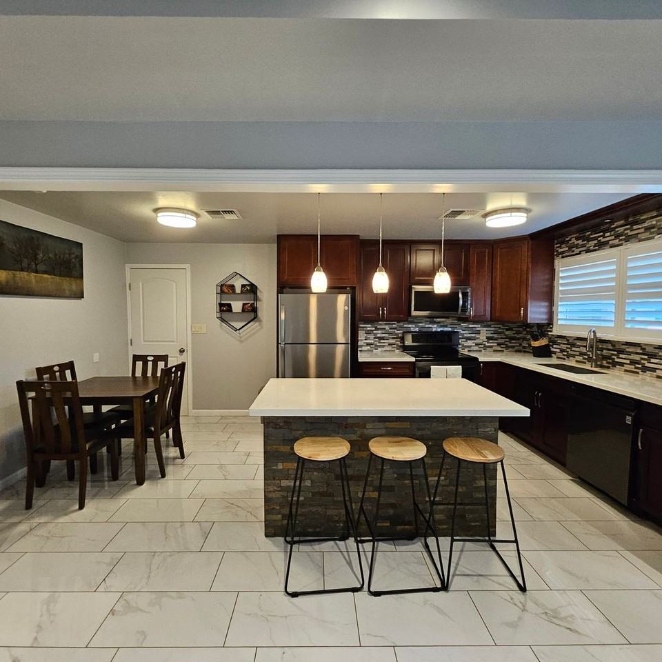 190 Eleu Pl #A - Photo 5 of 21