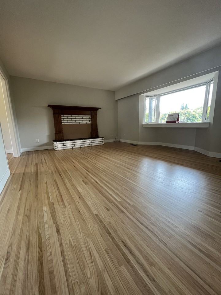 3491 Blundell Road - Photo 2 of 17