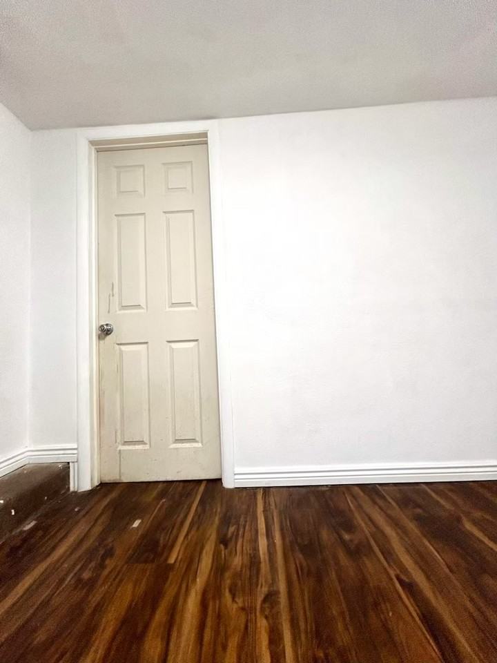 2174 Baltic Pl W - Photo 2 of 9