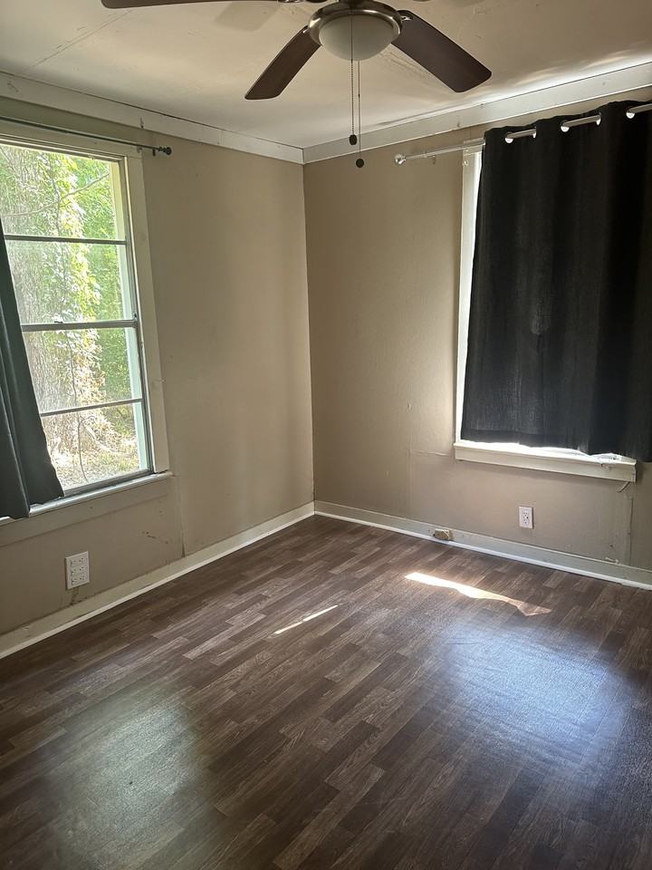 6628 Sixth St - Photo 3 of 6