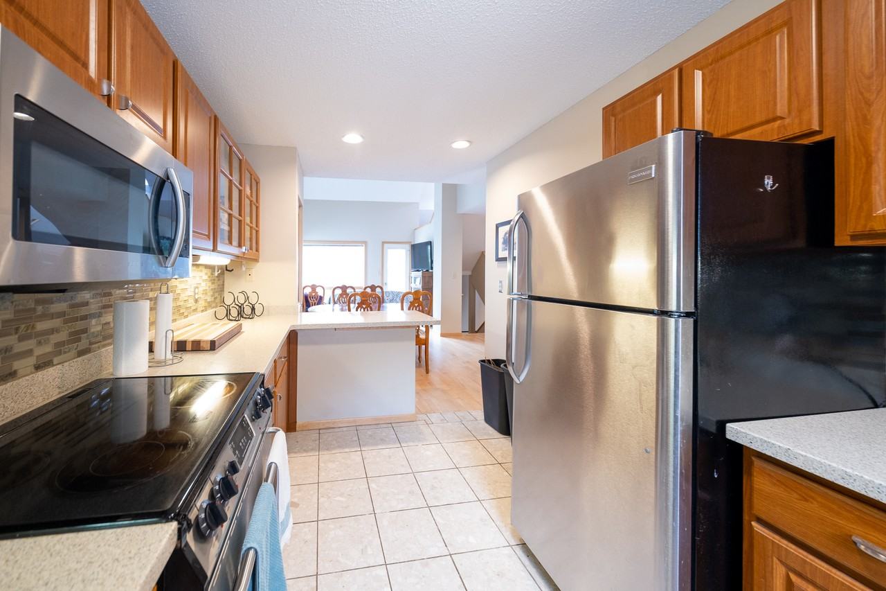 3011 Lake Shore Dr #1 - Photo 3 of 33