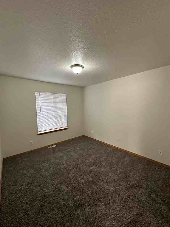 6438 Trestle - Photo 3 of 17