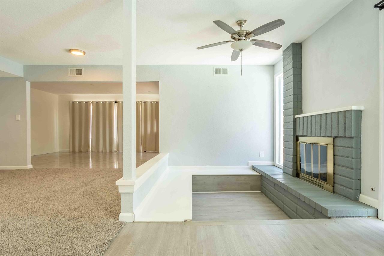 5052 Long View Dr - Photo 7 of 18