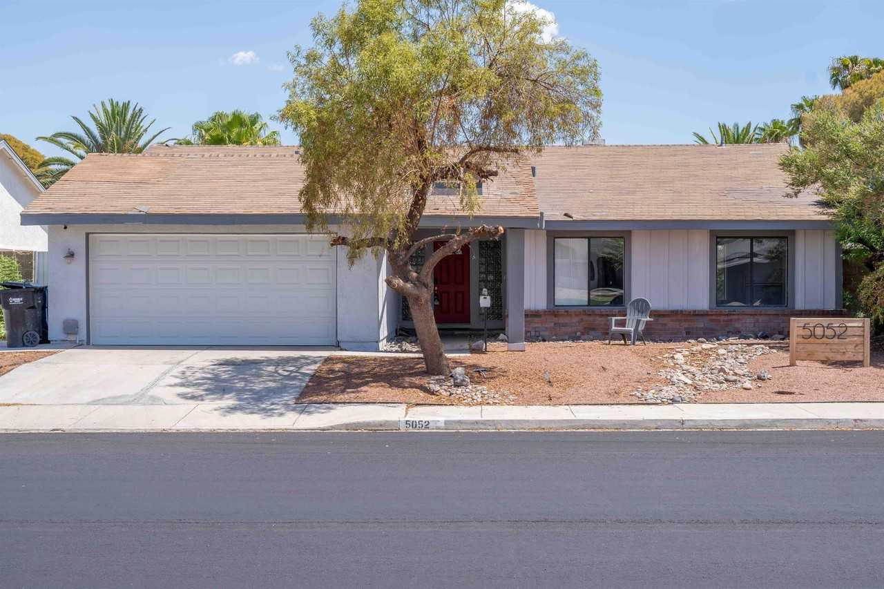 5052 Long View Dr - Photo 6 of 18