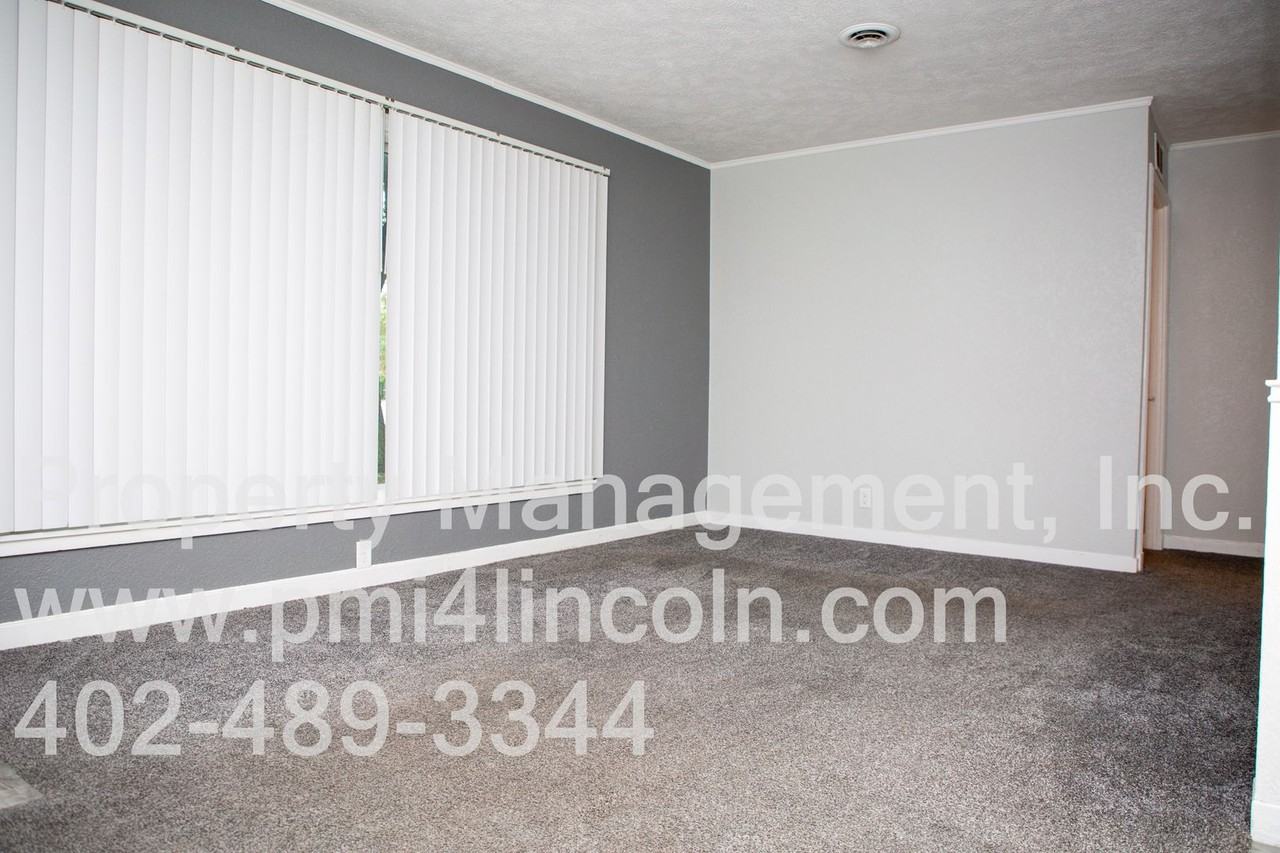 141 S 46th St - Photo 6 of 41