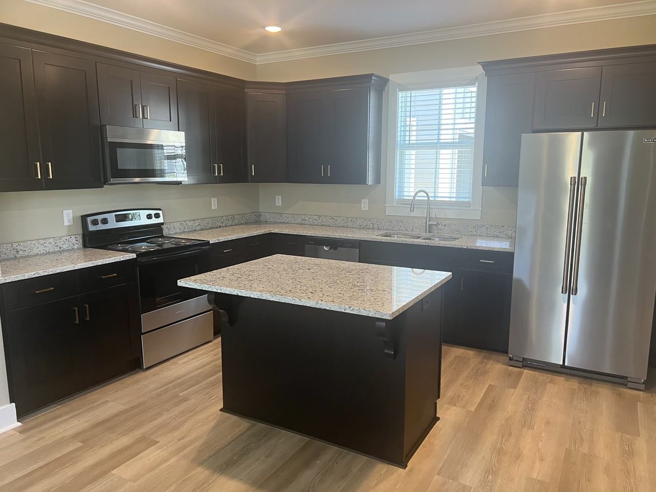 85 Stone Ridge Dr - Photo 3 of 10