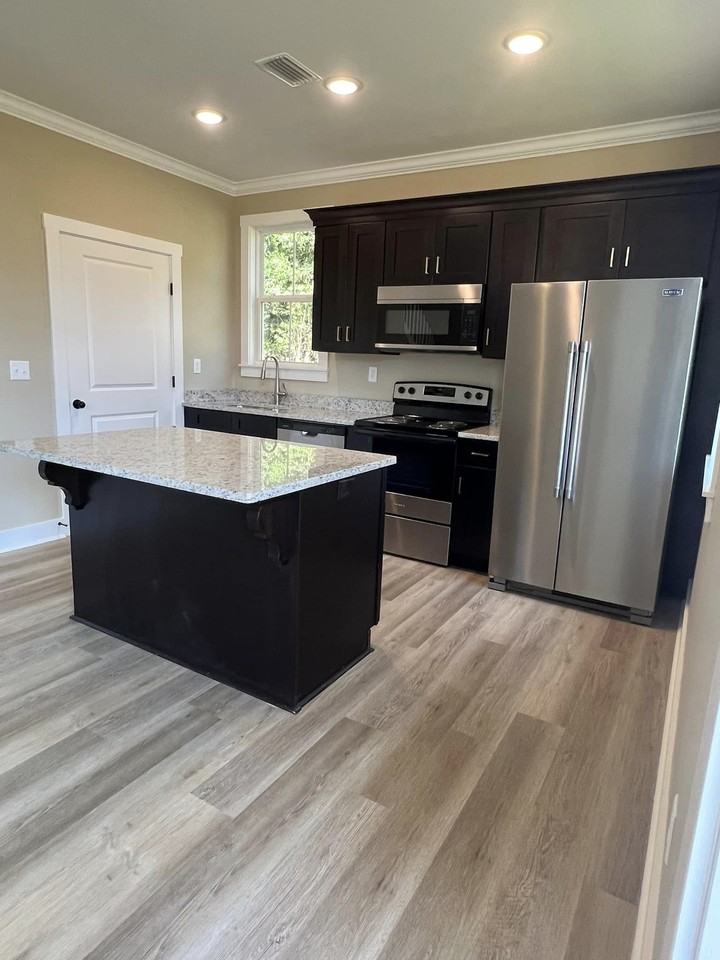 42 Stone Ridge Dr - Photo 2 of 12