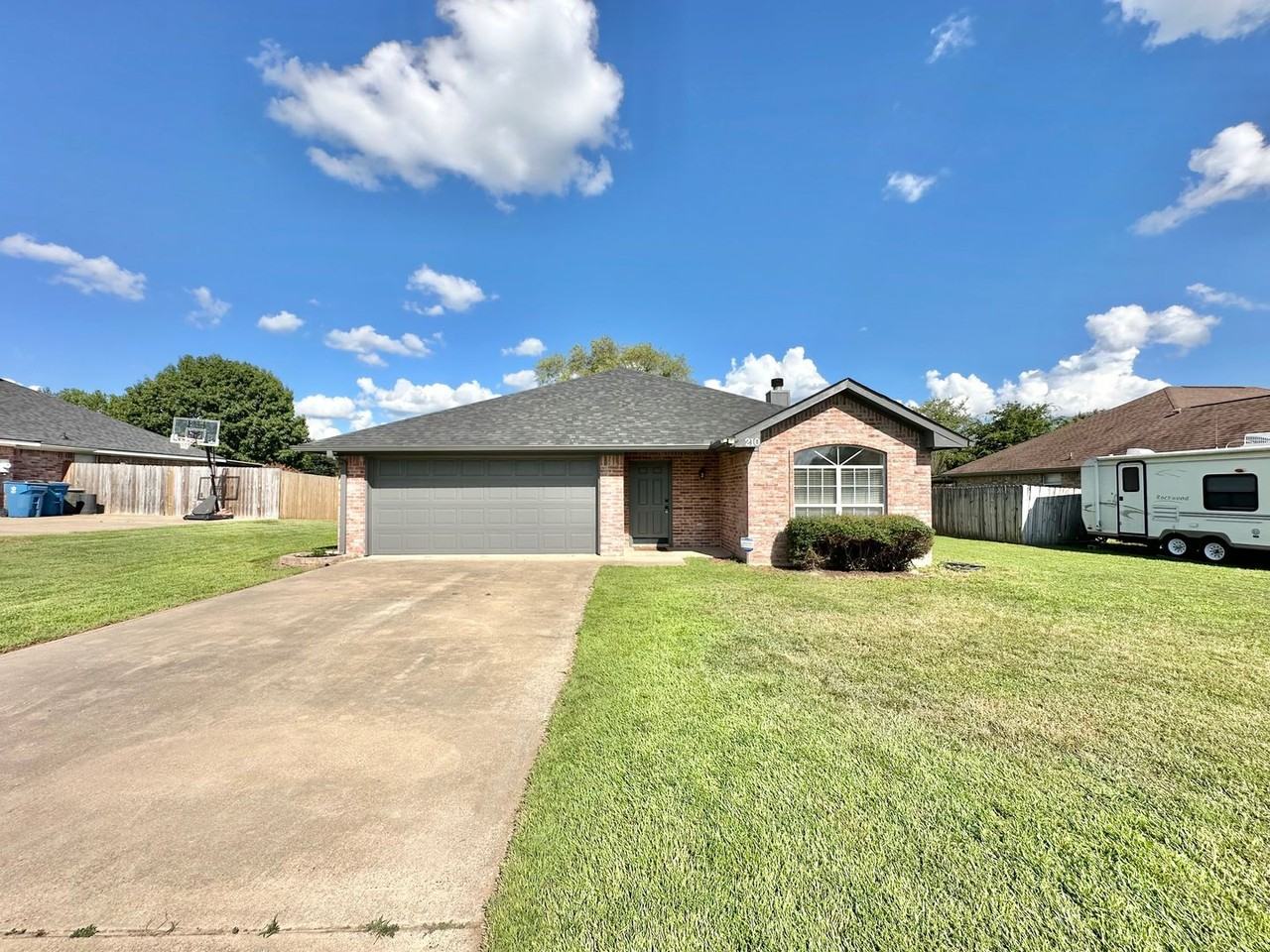 210 Willow Rd - Photo 2 of 30
