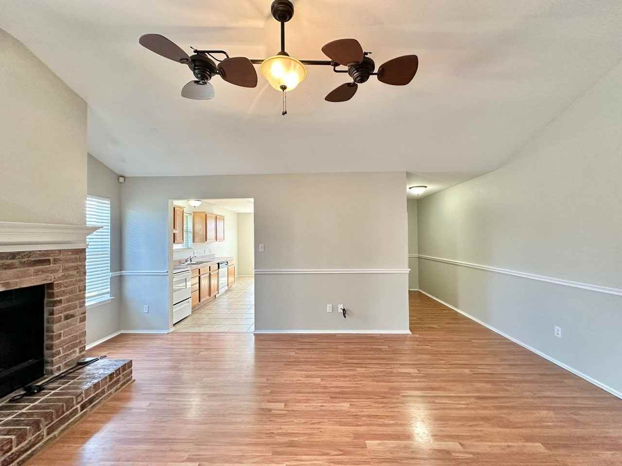 210 Willow Rd - Photo 5 of 30