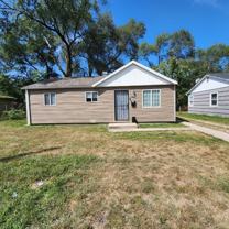 4924 E 13th Ave - Photo 1 of 1