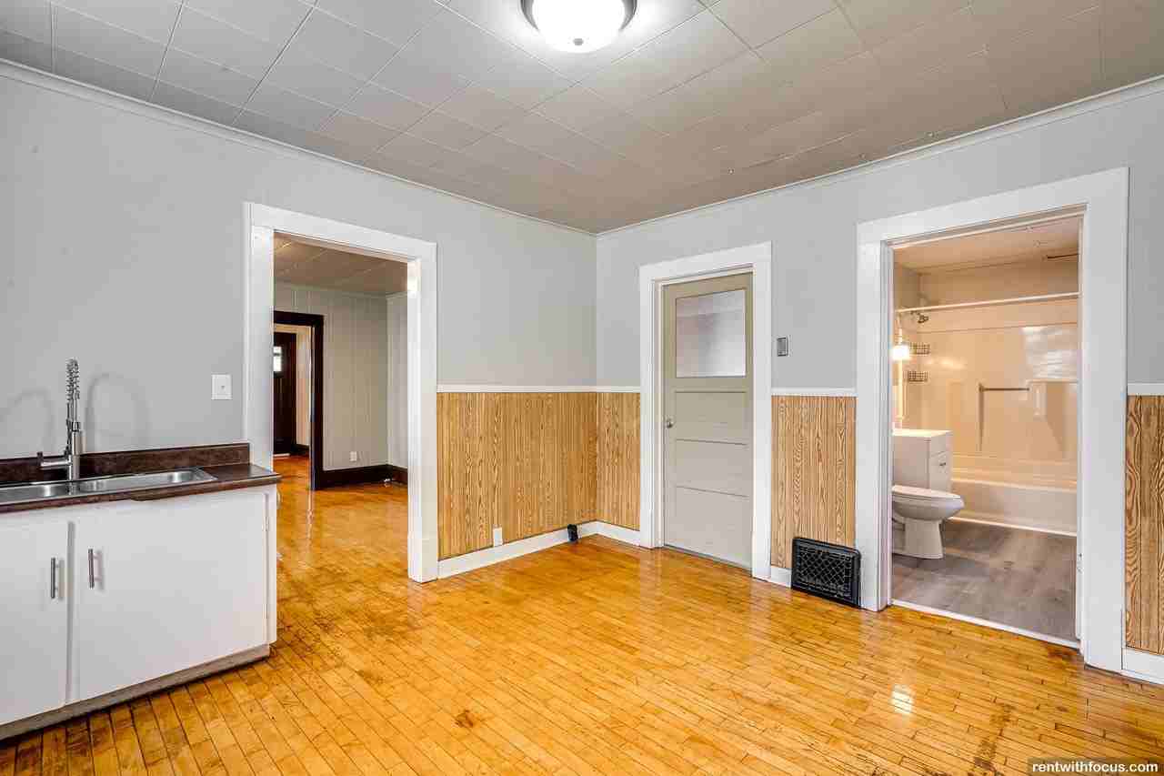 745 Racine St. - Photo 2 of 16