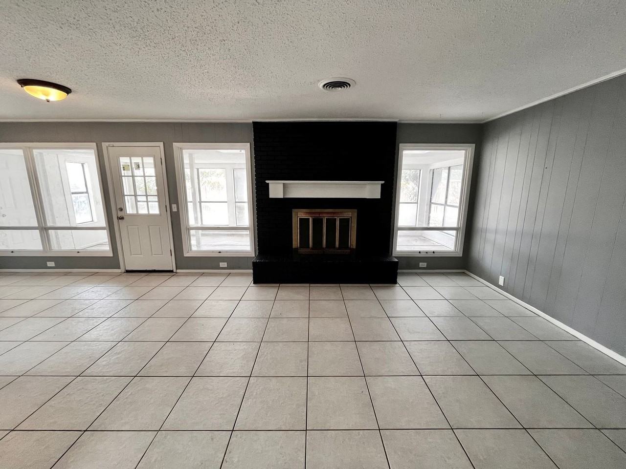 5212 44th St - Photo 7 of 40