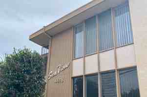 featured image of 4676 Noyes St