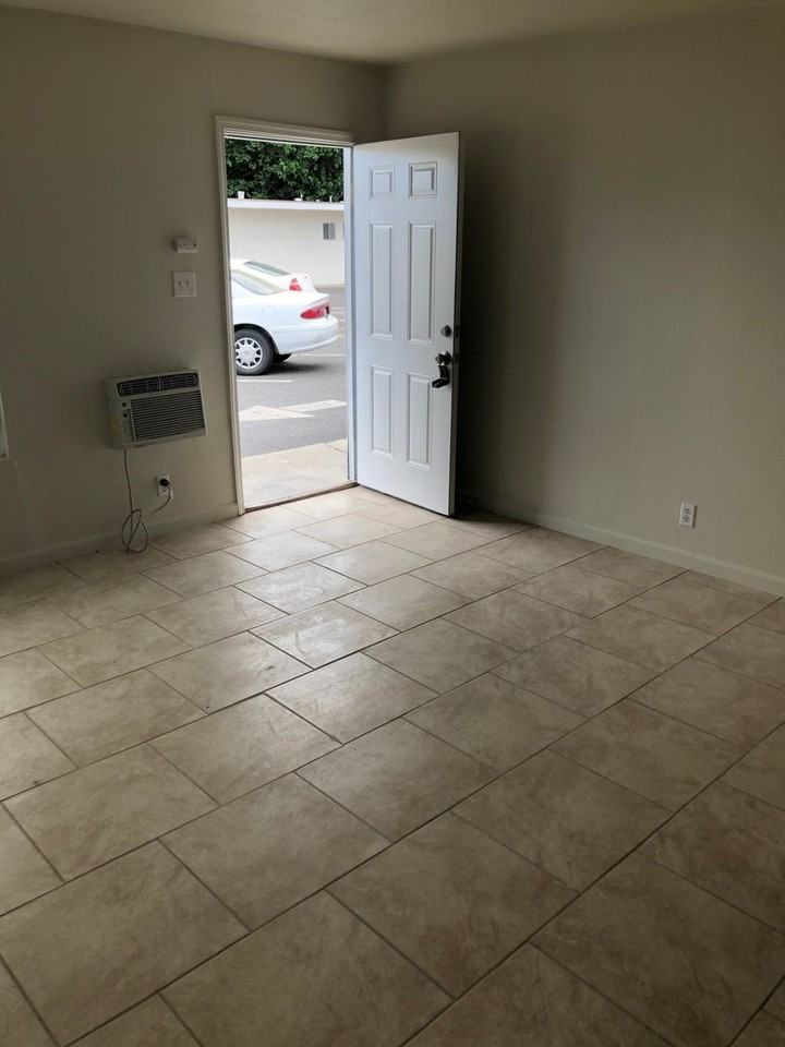 Atwater Cottages - Photo 3 of 12