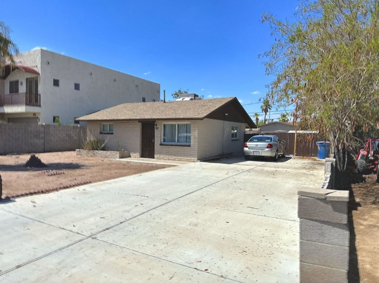 1022 E Tempe Dr - Photo 3 of 12