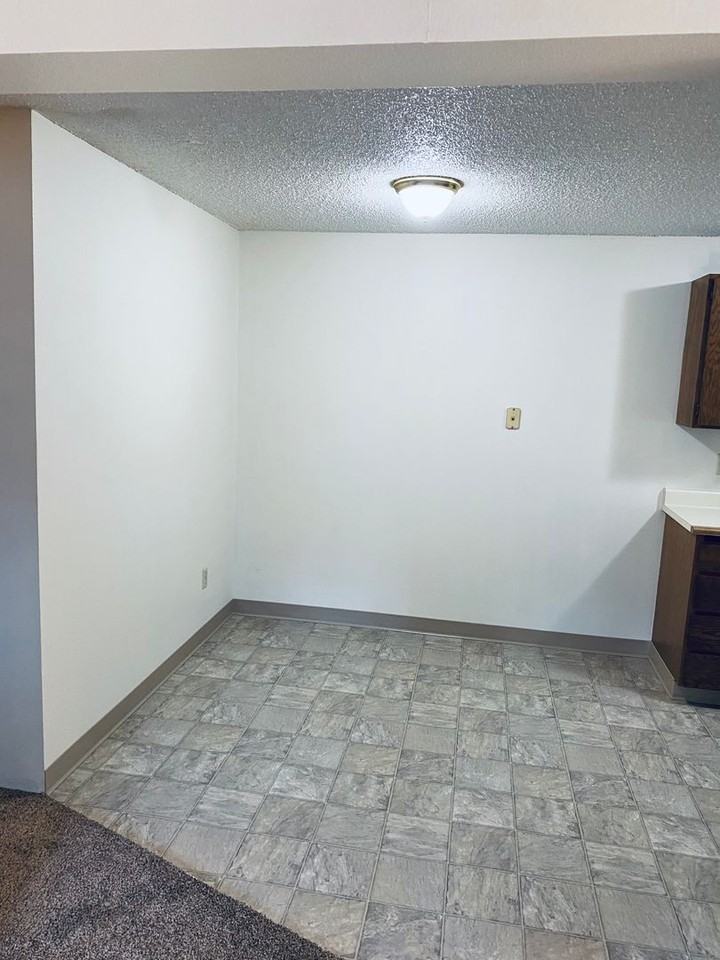 8604 N Mayfair St #11 - Photo 5 of 7