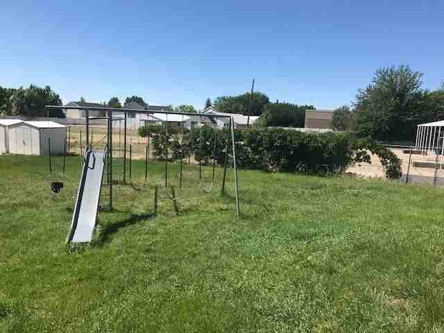 2087 N 2000 W - Photo 2 of 22