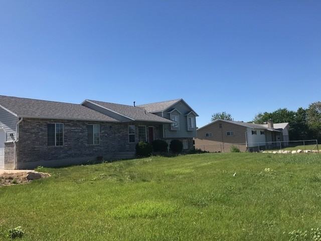 2087 N 2000 W - Photo 5 of 22