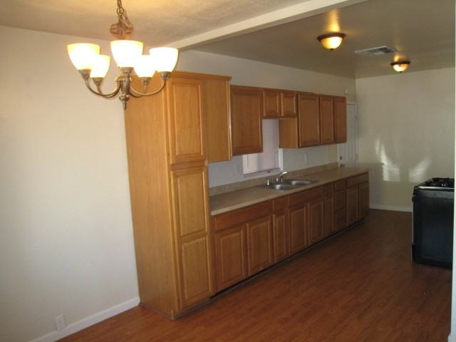410 Buchanan St - Photo 4 of 13