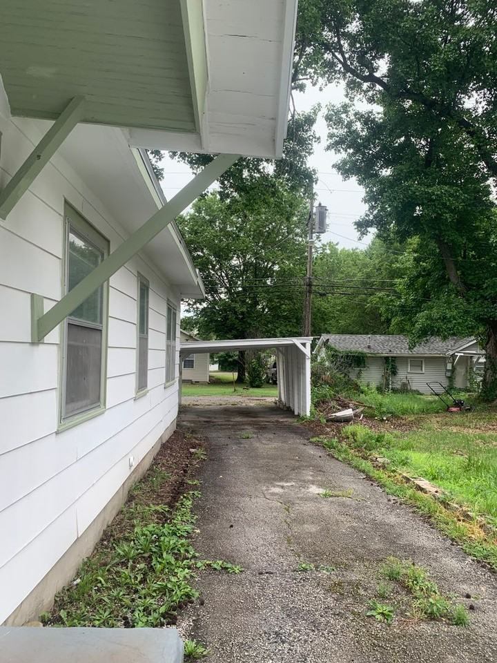 516 S Florida Ave - Photo 3 of 17