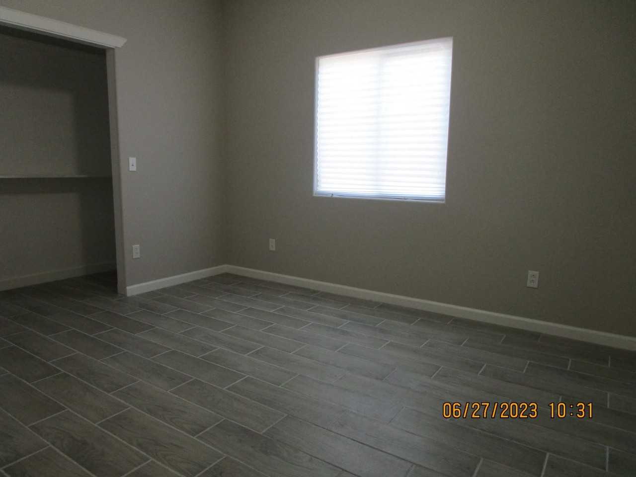 3622 Anderson St - Photo 7 of 15