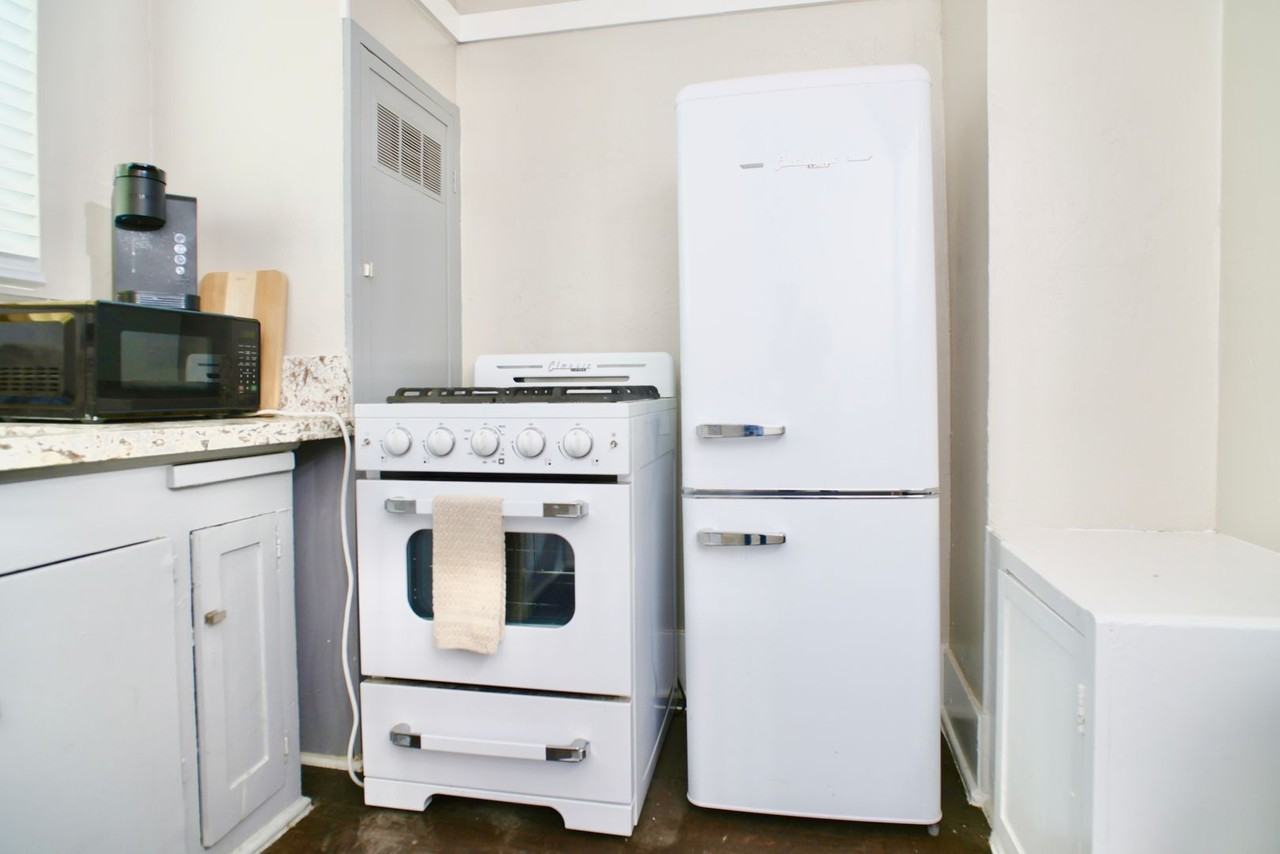 12 East University Boulevard #14 - Photo 7 of 25