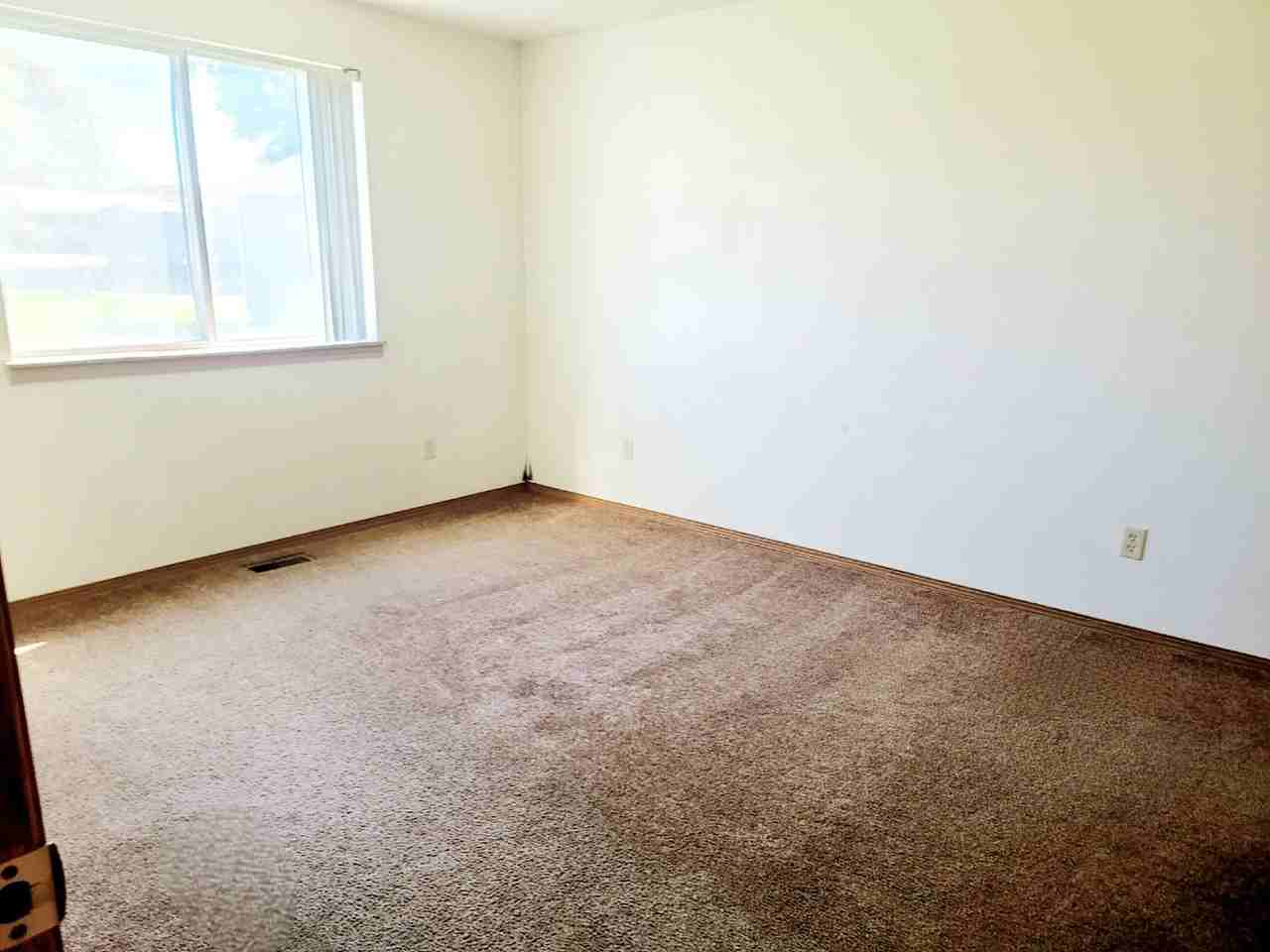 2038 5th St N - Photo 6 of 12