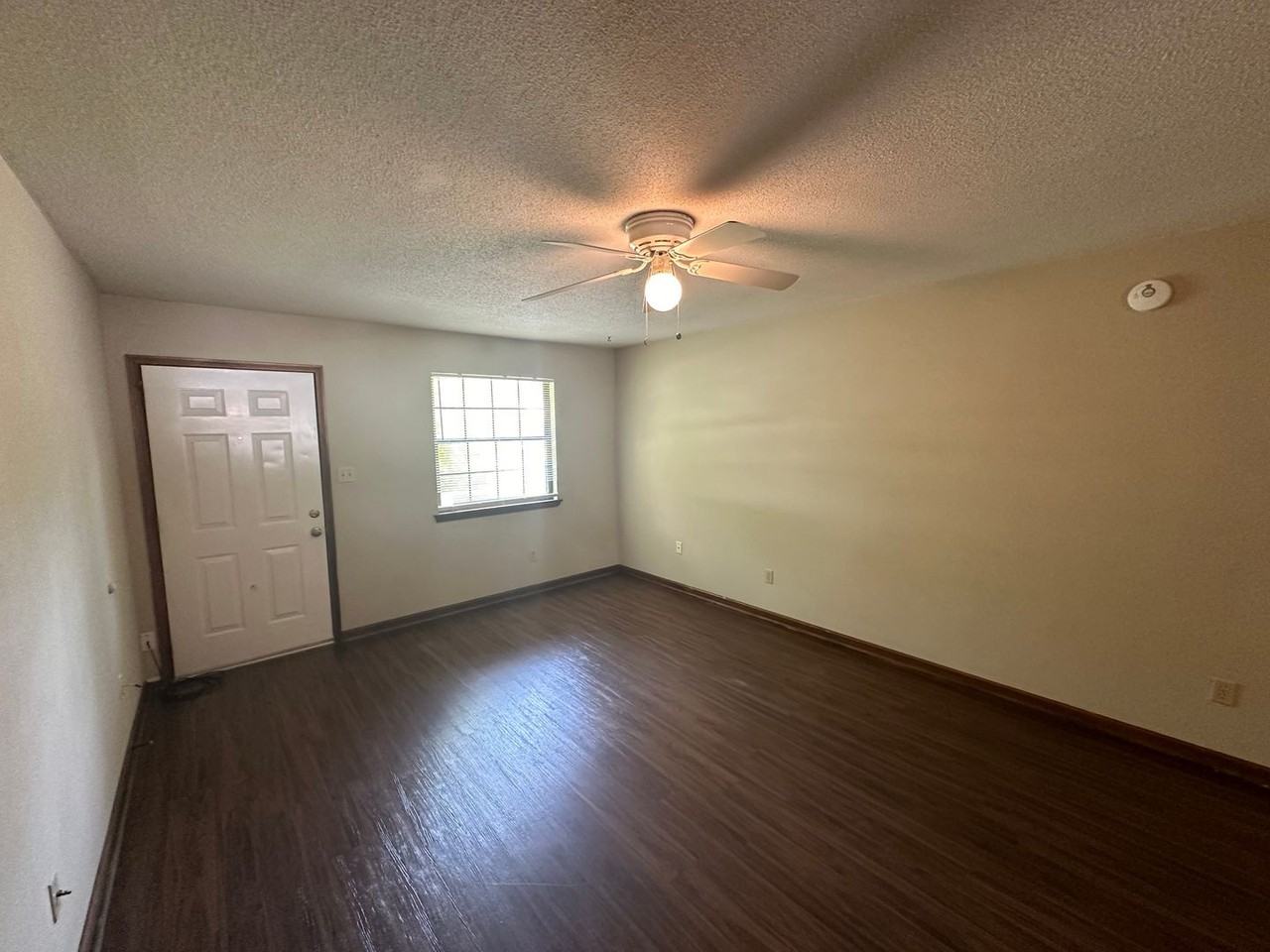 2072 Pats Pl - Photo 3 of 15