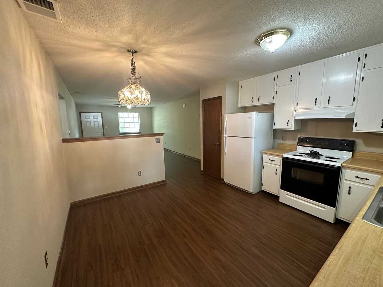 2072 Pats Pl - Photo 4 of 15