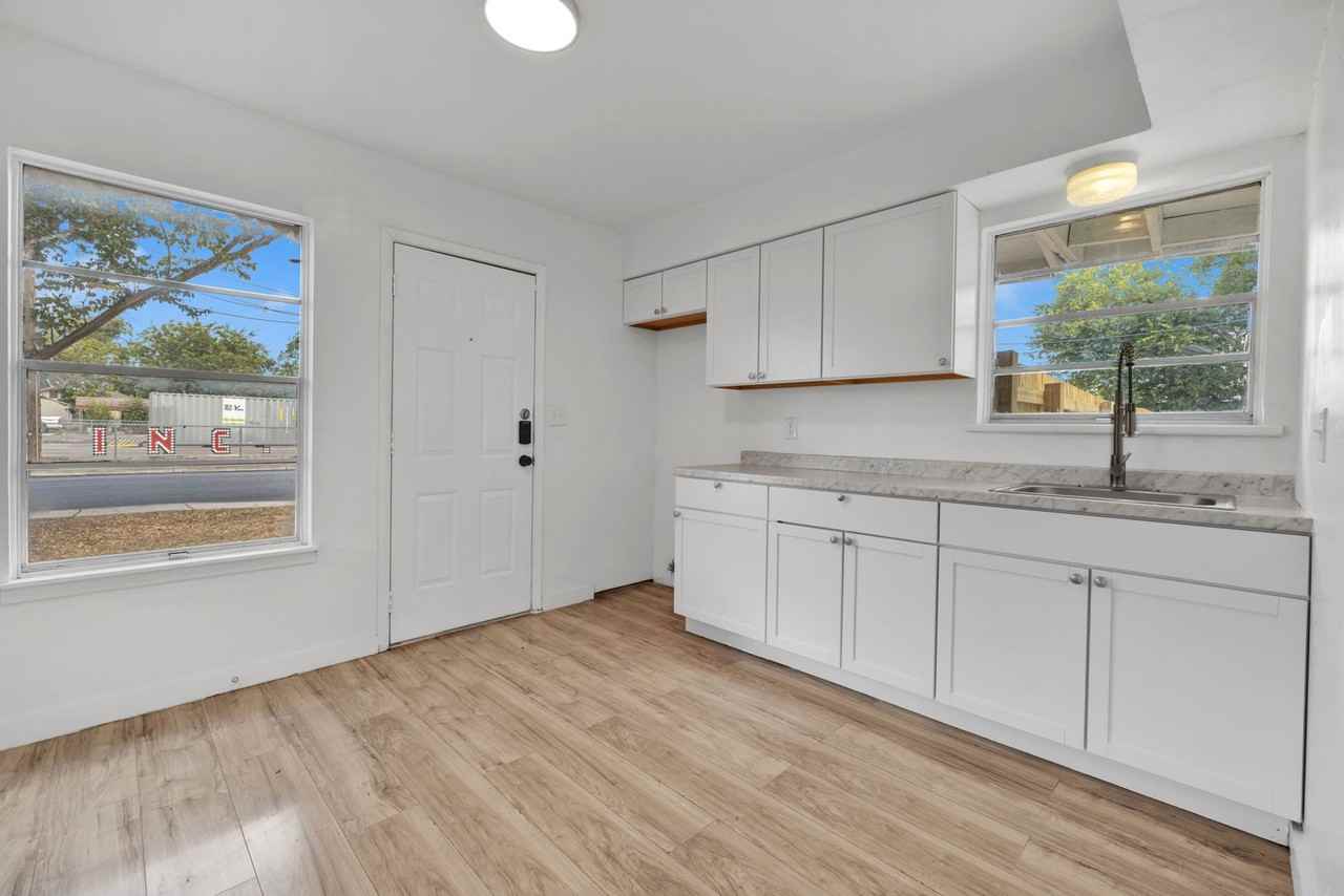 519 Venice - Photo 7 of 14