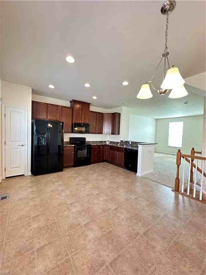 7528 Tealight Way - Photo 2 of 18