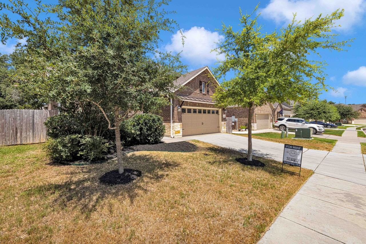 15766 La Subida Trl - Photo 2 of 34