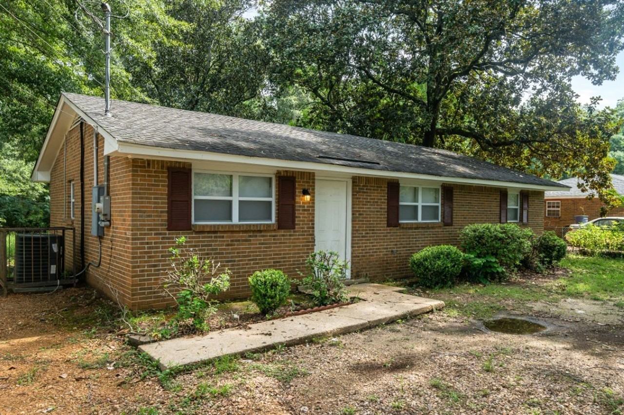 114 Crenshaw Dr - Photo 2 of 21