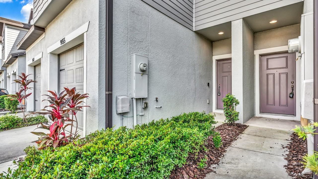 9153 Hillcroft Drive - Photo 2 of 37